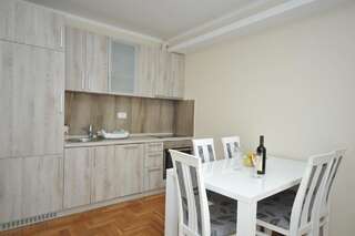 Апартаменты Adriatic Apartments 2 Будва Апартаменты с видом на сад-6